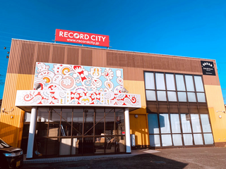音楽好き必見!20、30代スタッフ活躍中!未経験の方でもすぐに活躍できます